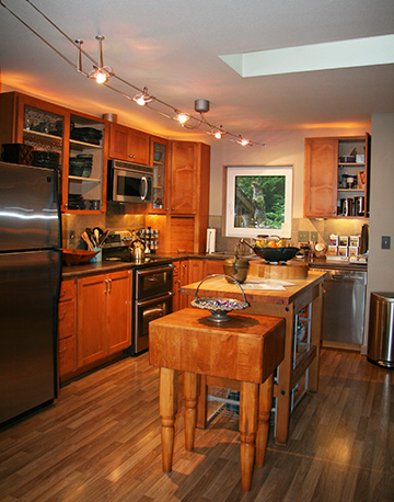 Photo Guest Hall Kitchen set up for breakfast