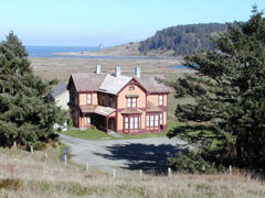 Photo Hughes House overlooking ocean