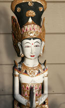 Photo Bali goddess sculpture