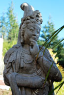 Photo Quan Yin stone sculpture